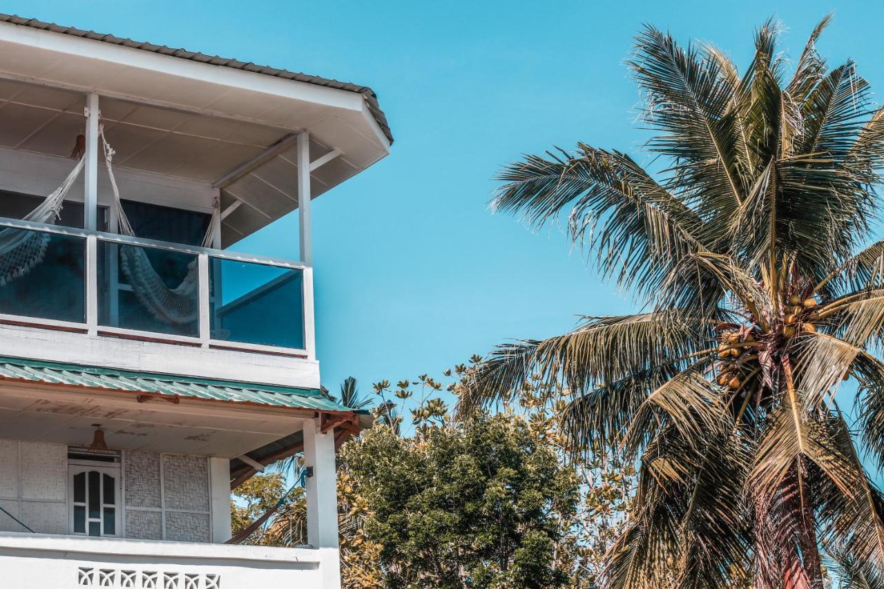 Nias Surf Stay Lagudri ภายนอก รูปภาพ